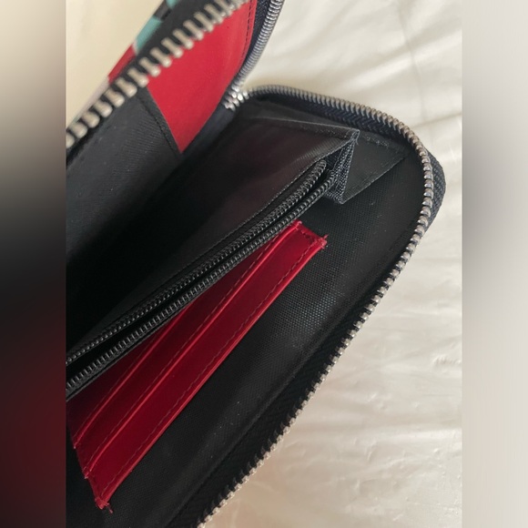 Women’s wallet - Picture 2 of 3